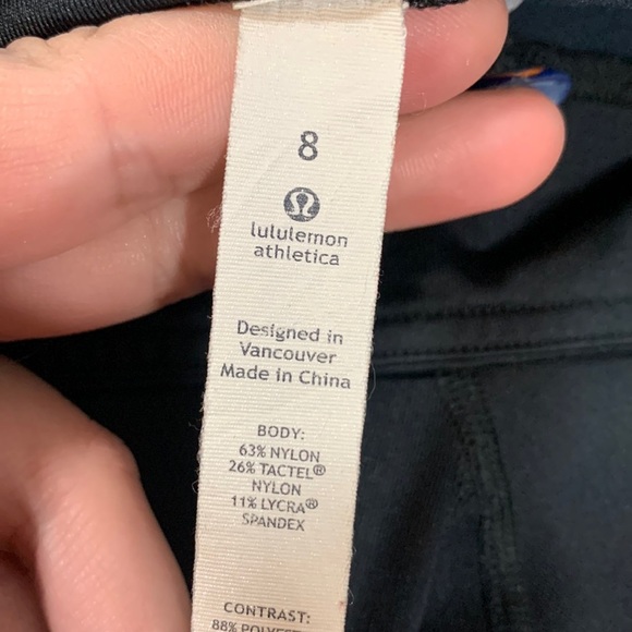 Lululemon Black & White Tracker Pants - Picture 6 of 6